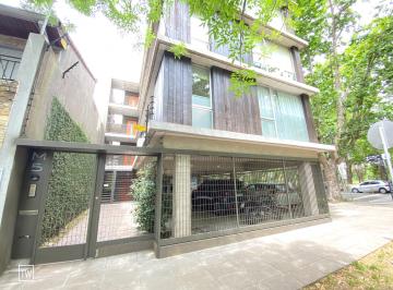 Oficina comercial de 5 ambientes, San Isidro · Moderna Oficina/consultorio en 2 Pisos C/cochera - Apto Profesional