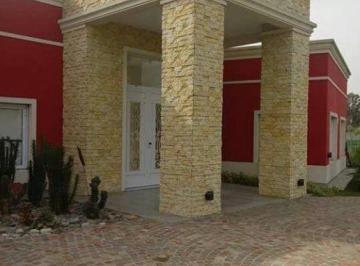 Casa de 5 ambientes, San Vicente · Casa en Venta en San Vicente