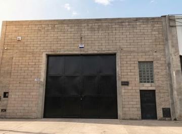 Bodega-Galpón de 1 ambiente, San Vicente · Galpón Comercial de 200 m² con Portón de 4 m Sobre Av Yrigoyen - San Vicente