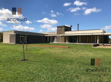 Casa · 350m² · 7 Ambientes · Casa - Villa Elisa