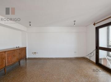 Departamento · 86m² · 5 Ambientes · 1 Cochera · Departamento - Microcentro