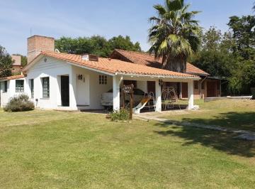 Casa · 220m² · 3 Ambientes · 1 Cochera · Casa en Venta en V. Los Aromos a Una Cuadra Río Anisacate