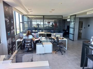 Oficina comercial · 100m² · 2 Ambientes · 1 Cochera · Oficina o Vivienda en Edificio Estudios