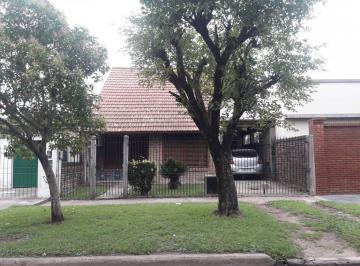 ADP-ADP-99_2 · Casa 4 Ambientes. | Quintana Al 800