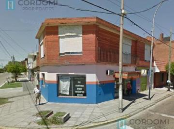 Casa · 92m² · 3 Ambientes · 1 Cochera · Venta PH en Lanús Oeste Departamento Al Frente con Entrada Independiente