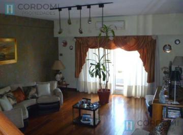 Departamento · 132m² · 4 Ambientes · Venta Departamento en Valentín Alsina Duplex 4 Ambientes Al Frente con Quincho