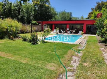 Casa · 250m² · 5 Ambientes · 3 Cocheras · Venta Casaquinta 2 Habitaciones Patio Quincho y Pileta en San José del Rincón Santa Fe
