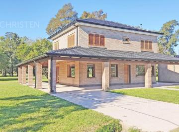 LOS JAZMINES · Venta Casa en 2 Lotes Sobre La Cancha de Golf
