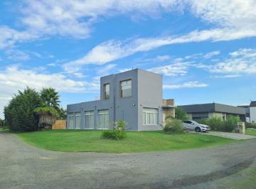 Casa de 5 ambientes, San Vicente · Casa en Venta en Santa Rita Barrio Privado, San Vicente