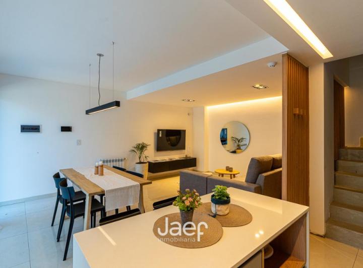 Casa · 105m² · 5 Ambientes