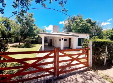 Casa · 130m² · 3 Ambientes · 1 Cochera · Casa Impecable en Venta Mina Clavero