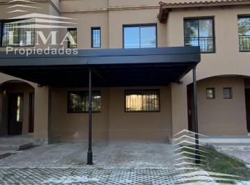 Casa · 150m² · 4 Ambientes · 2 Cocheras · Casa 3 Dorm.. Condominios Ugarteche. Barrio Aldea Fisherton.