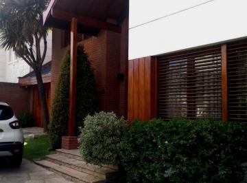 Casa de 6 ambientes, Mar del Plata · San Carlos - Chalet Excel. Construcción. 2 Plantas. 6 Am Garaje Doble. Parque. Lote de 17 X 40 m