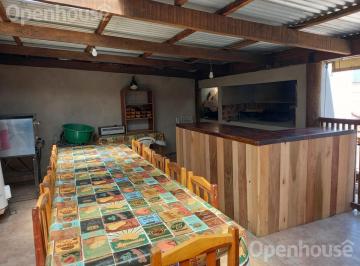 Casa · 180m² · 4 Ambientes · 1 Cochera · Venta - Casa en El Centro de Zelaya - Oportunidad