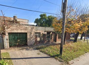 PH · 100m² · 3 Ambientes · 1 Cochera · Casa en Venta Para Reciclar en Adrogue 3 Ambientes