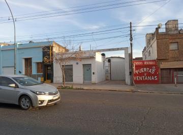 Terreno , Córdoba · Vendo Local Galpon y 2 Deptos Barrio Guemes Julio A. Roca 400 Zona Comercial
