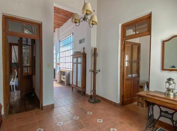 Casa · 150m² · 3 Ambientes · 1 Cochera · Casa de 4 Ambientes en Venta en Lanus Oeste