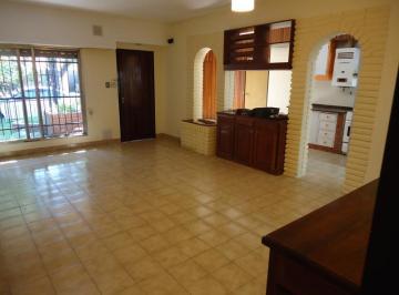 Casa · 162m² · 5 Ambientes · 2 Cocheras · Agrelo Al 100 - Venta Casa 4 Dorm. Cochera Patio en Rosario Barrio Alberdi