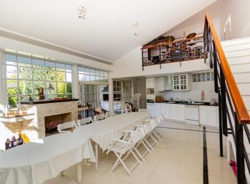 Casa · 391m² · 8 Ambientes · 4 Cocheras · Centeno Al 800 - Venta de Casa 3 Dorm. en Rosario