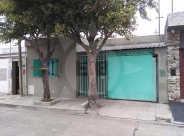 Casa · 93m² · 3 Ambientes · Pje Venialbo 7600