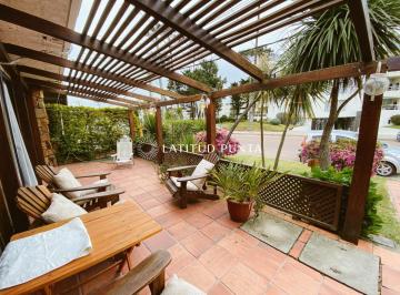 Foto1 · Casa en Playa Mansa en Alquiler, 3 Dorm. - Punta del Este