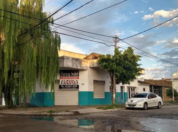 Casa · 240m² · 2 Dormitorios · Venta en Bloque Villa Luzuriaga