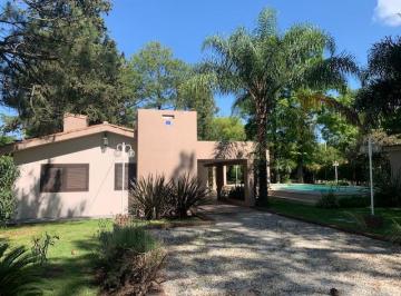 Casa de 6 ambientes, Roldán · Casa de Dos Dorm. con Espectacular Parque en Cotos de Alameda