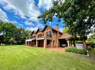 Casa de 6 ambientes, Pilar · Excelente Propiedad en Champagnat, Nuevo Precio!