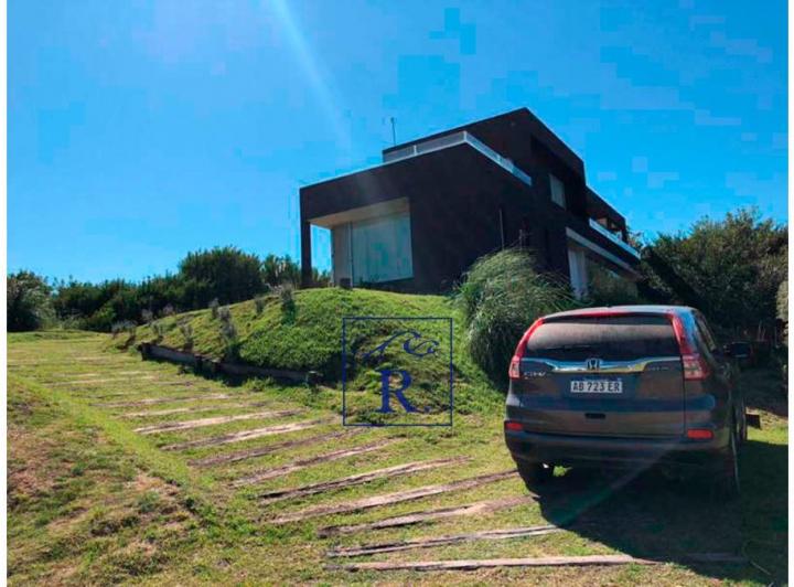 Casa · 200m² · 4 Ambientes