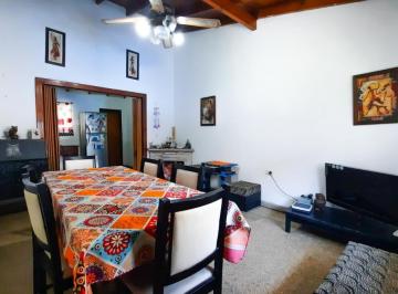 Casa · 273m² · 3 Ambientes · 1 Cochera · Venta Casa C/local 3 Amb 263 m² Valentin Alsina