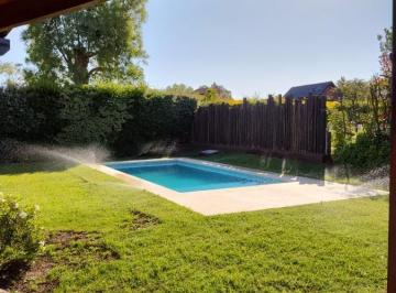Casa · 150m² · 5 Ambientes · 3 Cocheras · Casa Venta en Campos de Echeverria Canning