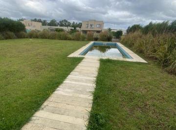 Casa · 700m² · 4 Ambientes · 2 Cocheras · Casa Venta Barrio Santa Juana Canning