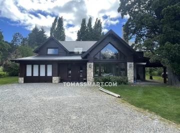 Casa · 240m² · 6 Ambientes · Casa - Golf