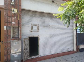 Local comercial , Avellaneda · Local Sobre Av Madariaga en Sarandi