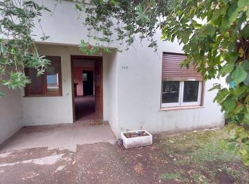 Casa de 5 ambientes, General Belgrano · Casa de 3 Dorm. con Amplio Parque – Excelente Ubicación en Gral. Belgrano