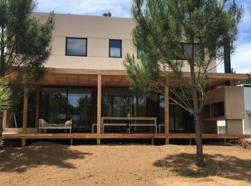 Casa · 268m² · 5 Ambientes · 3 Cocheras · Casa en Venta 5 Ambientes Costa Esmeralda Barrio Deportivo 2