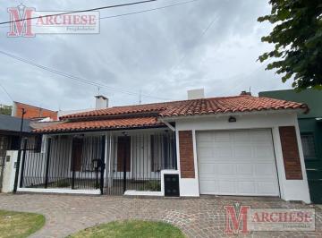 Casa · 150m² · 3 Ambientes · 1 Cochera · Casa 3 Ambientes en Venta en Castelar Norte