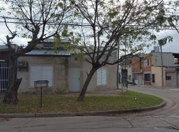 Casa · 170m² · 4 Ambientes · Casa de 3 Dorm. en Barrio Guadalupe Oeste