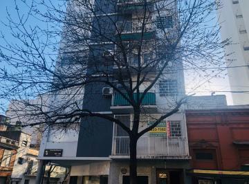 Departamento de 3 ambientes, Flores · Flores Norte | 3 Amb | Venta | Al Frente con Balcón! Oportunidad!