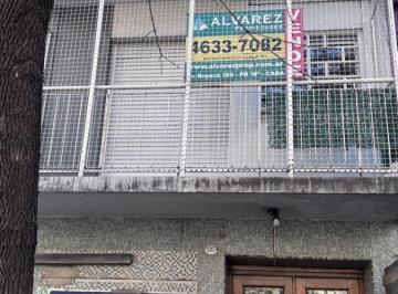 Departamento de 3 ambientes, Flores · Flores Norte | 3 Amb | Venta | Al Frente con Balcón! Oportunidad!