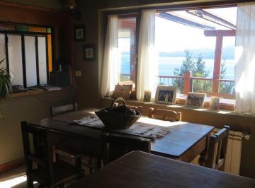Casa · 310m² · 5 Ambientes · 2 Cocheras · Casa en B° Privado con Inmejorable Vista