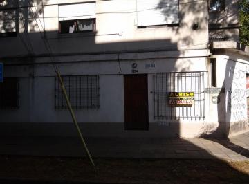 PH de 2 ambientes, Lanús · PH - Al Frente P. Baja