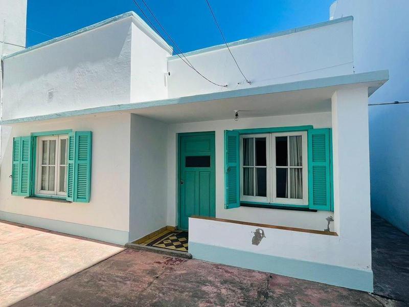 Local con vivienda 200m² sobre lote de 375m² — Ferretería
