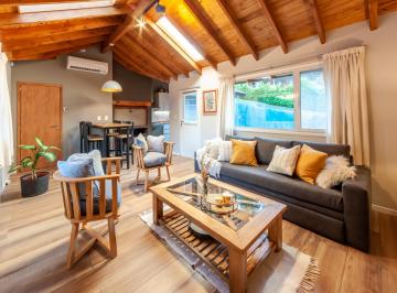 Casa de 2 ambientes, San Carlos de Bariloche · Atractiva Casa Tipo Cabaña en Alquiler Turístico en Bariloche 2/4 Personas.