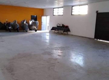 Depósito de 5 ambientes, Lomas de Zamora · Galpón Moderno + 4 Monoambientes