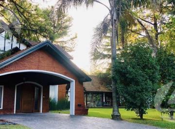 Casa · 400m² · 6 Ambientes · Venta Casa en Saint Thomas - Canning