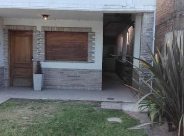 Casa de 3 ambientes, Almirante Brown · Casa 3 Ambientes con Cochera en Malvinas Argentinas Casa Amplia