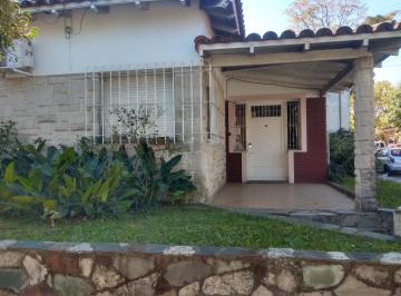 Casa de 4 ambientes, San Isidro · Venta Casa Boulogne en Esquina Oportunidad!