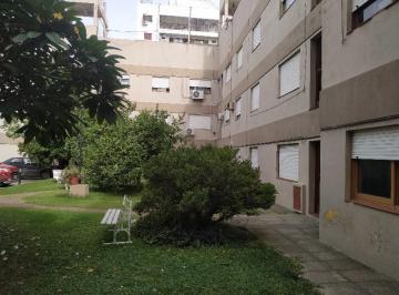 Ingreso · Venta Departamento Interno de 2 Dorm. Cochera Sobre Boulevard Pellegrini 2900