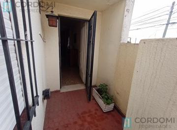 PH · 96m² · 3 Ambientes · Venta PH en Lanús Oeste Tipo Casa 100 m² en 1ºpiso con Entrada Independiente